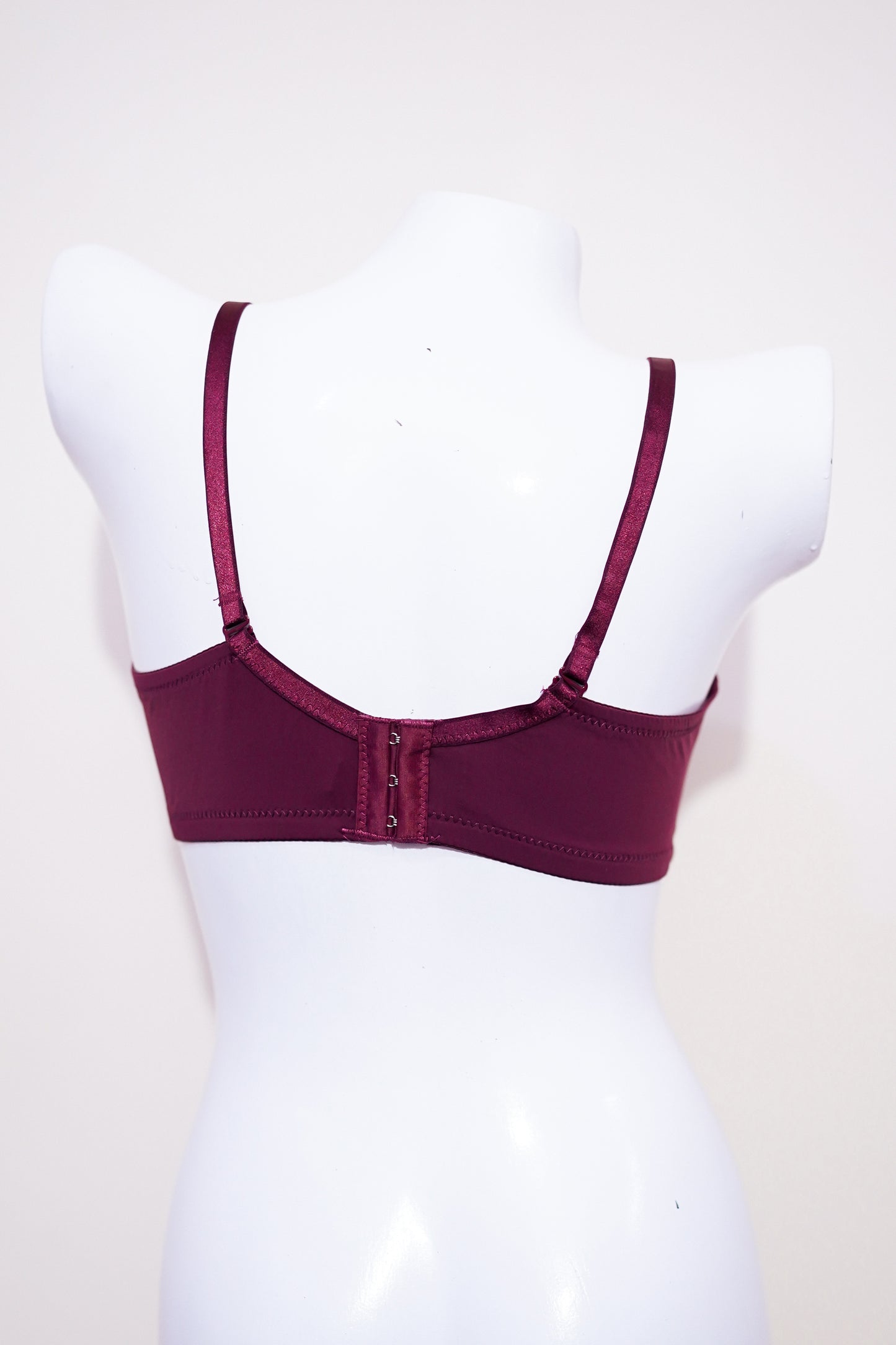 Embroidered Body Shaping soft thin pad bra