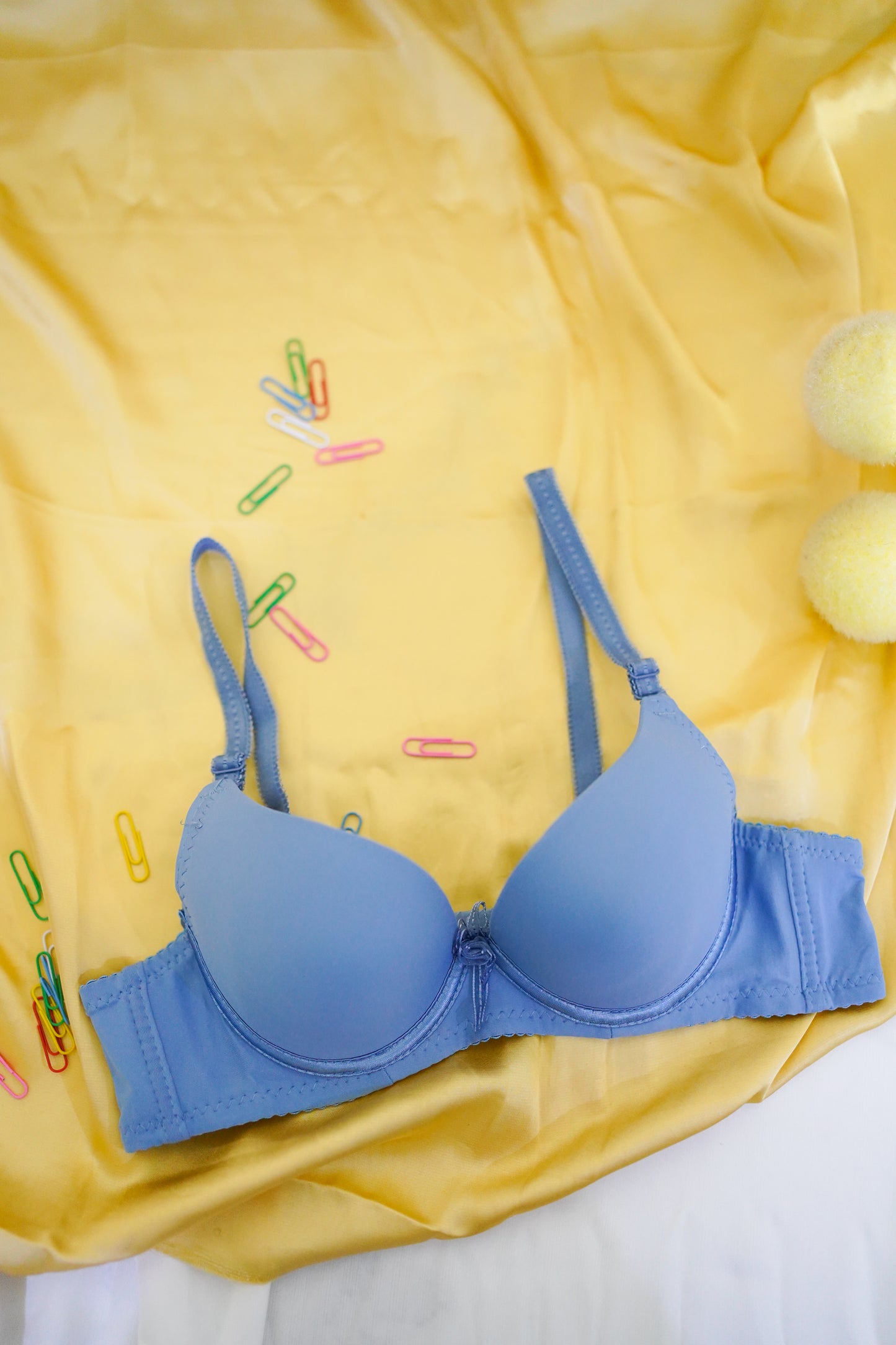 Half cup underwired paded bra